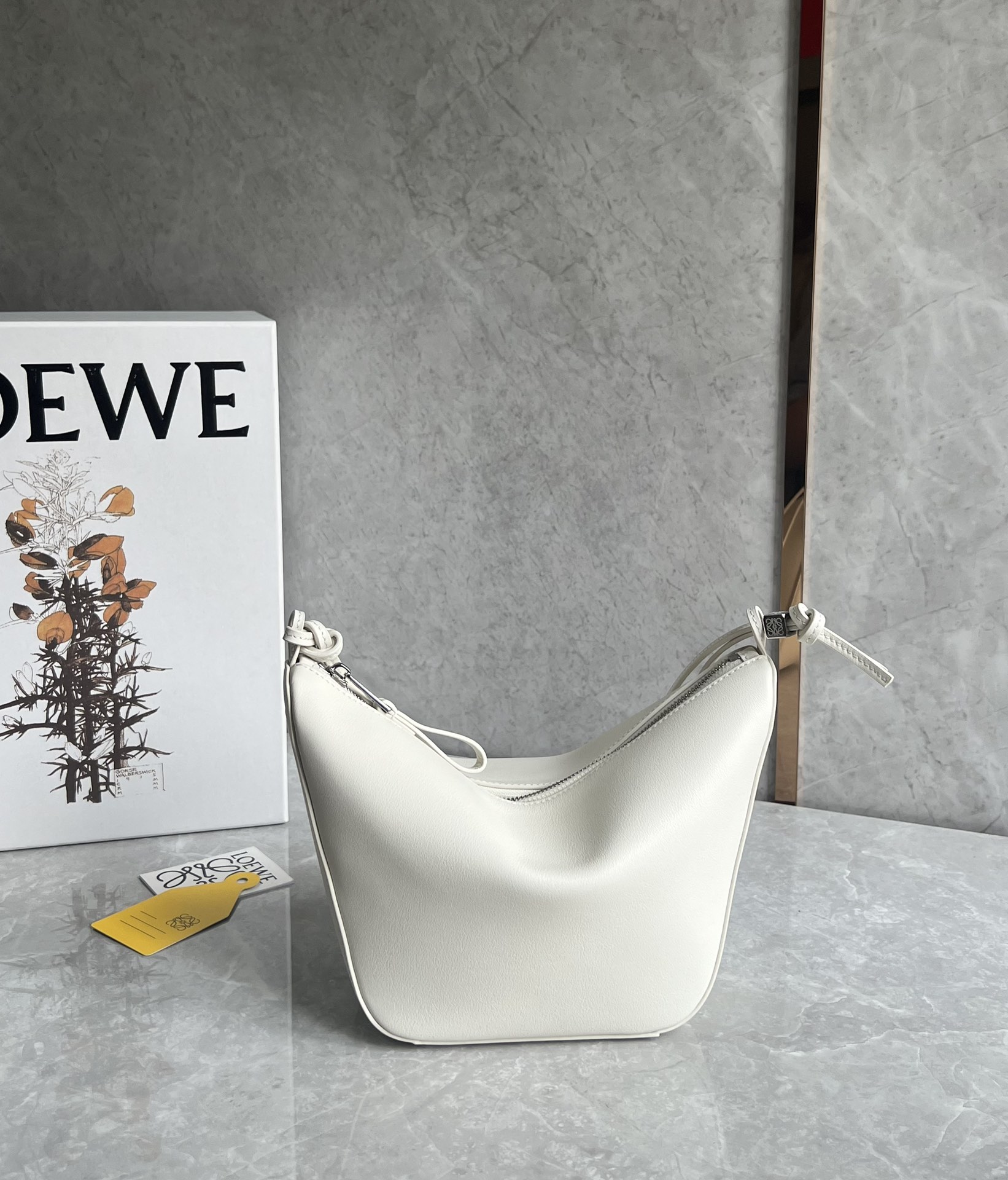 Bagsaaa L0ew* Hammock Hobo Bag in classsic calfskin white - 28*17*9.5cm