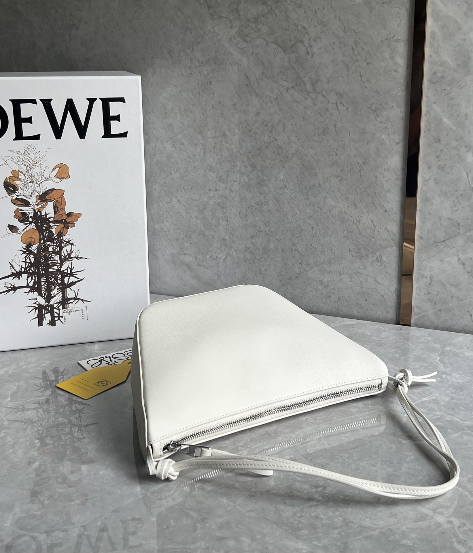 Bagsaaa L0ew* Hammock Hobo Bag in classsic calfskin white - 28*17*9.5cm