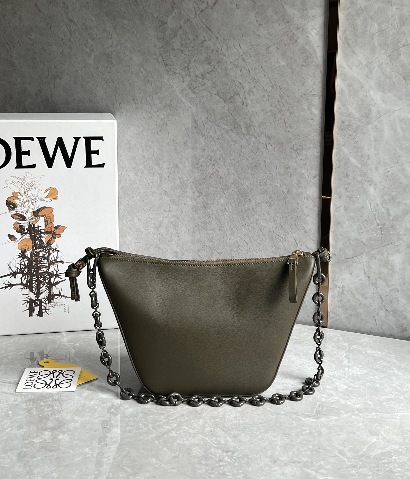 Bagsaaa L0ew* Hammock Hobo Bag in classsic calfskin green - 28*17*9.5cm