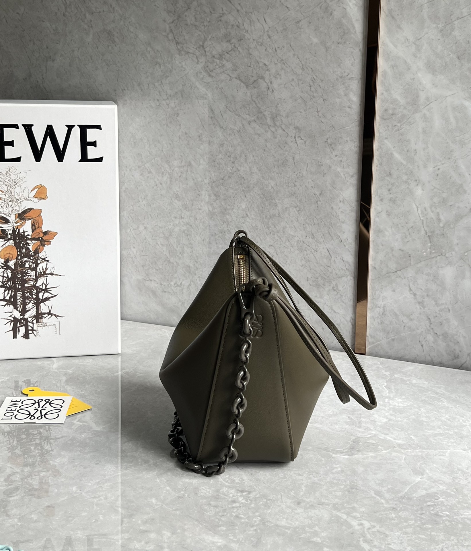 Bagsaaa L0ew* Hammock Hobo Bag in classsic calfskin green - 28*17*9.5cm