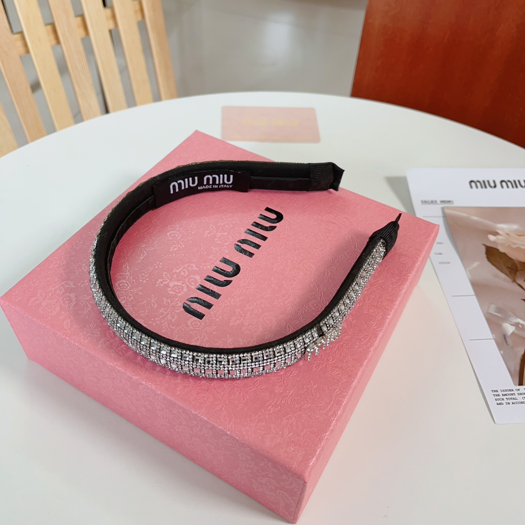 Bagsaaa M1um1u Crystal Hairban