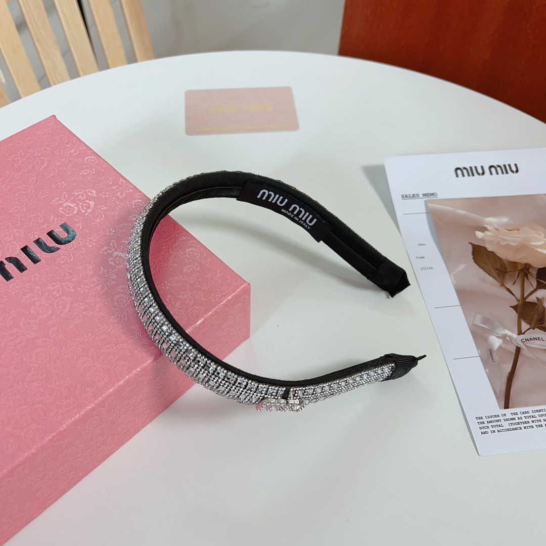 Bagsaaa M1um1u Crystal Hairban