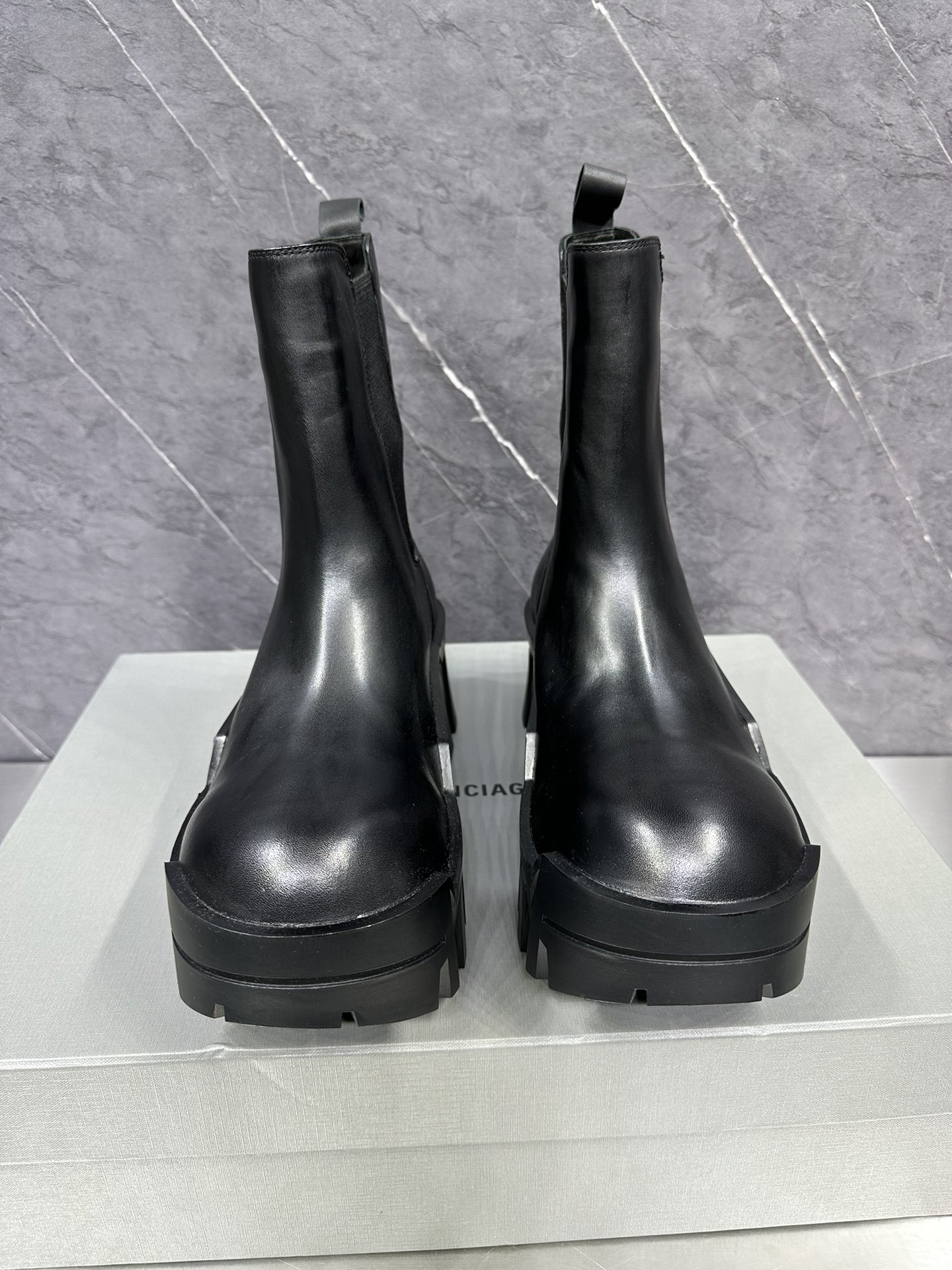 BAGSAAA BULLDOZER CHELSEA BOOT IN BLACK