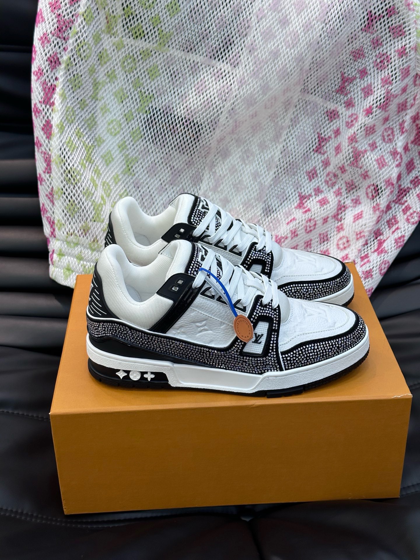 Bagsaa L0vis Vvtt0n Trainer Sneaker Black crystals