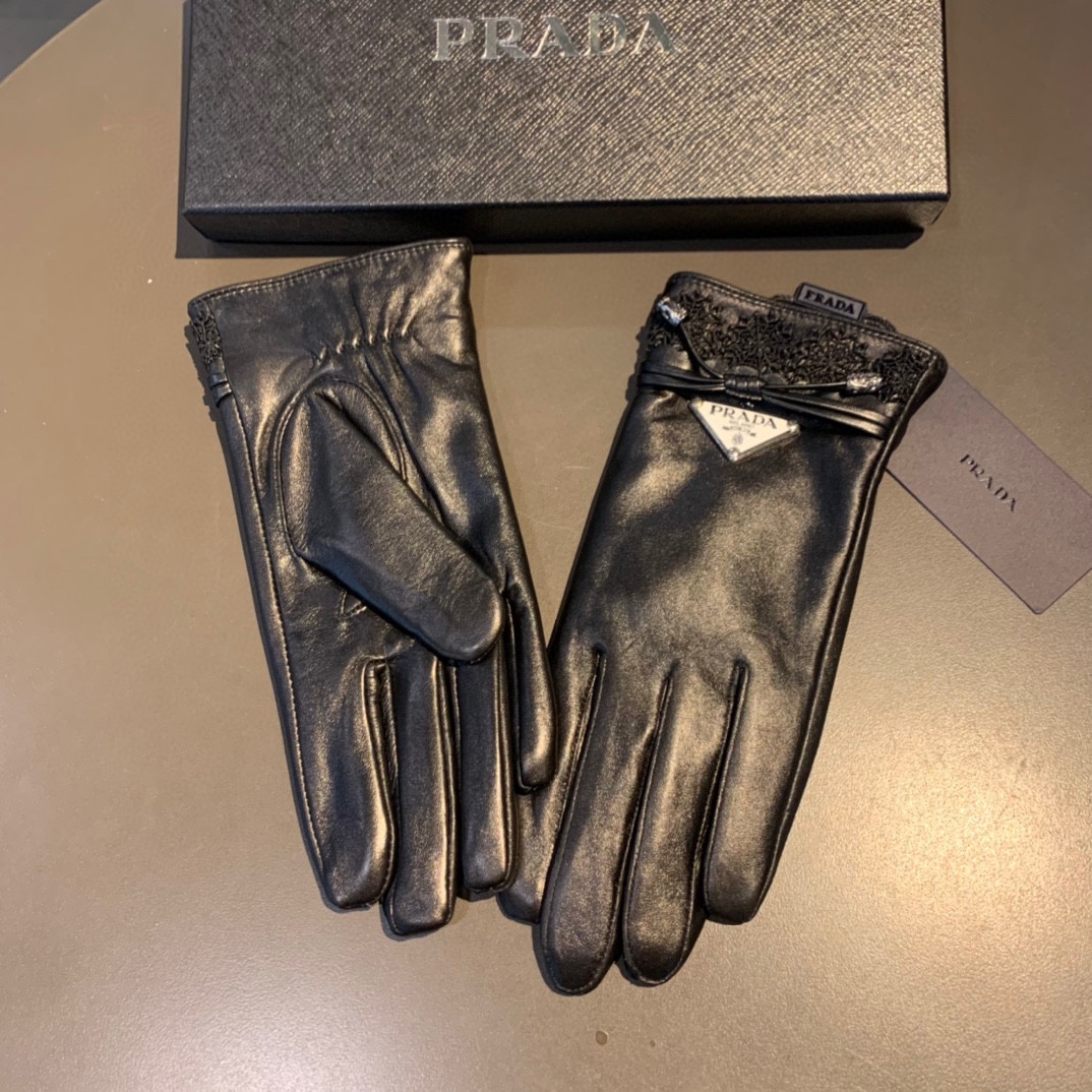 Bagsaaa Pra*a Black LEather Gloves