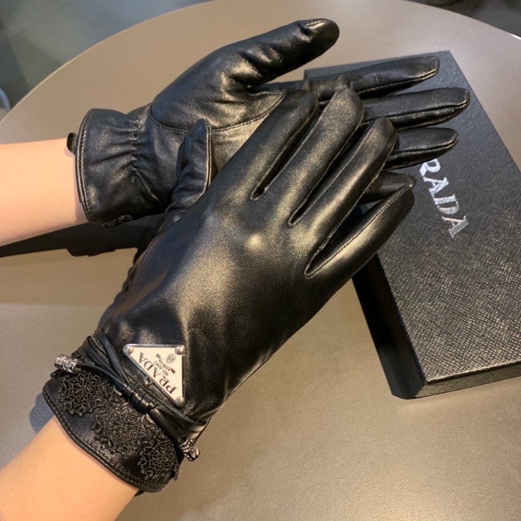 Bagsaaa Pra*a Black LEather Gloves