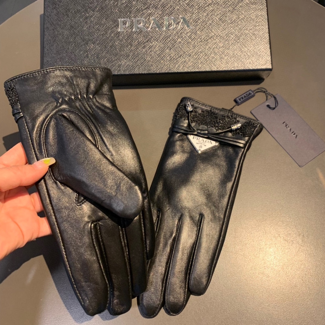Bagsaaa Pra*a Black LEather Gloves