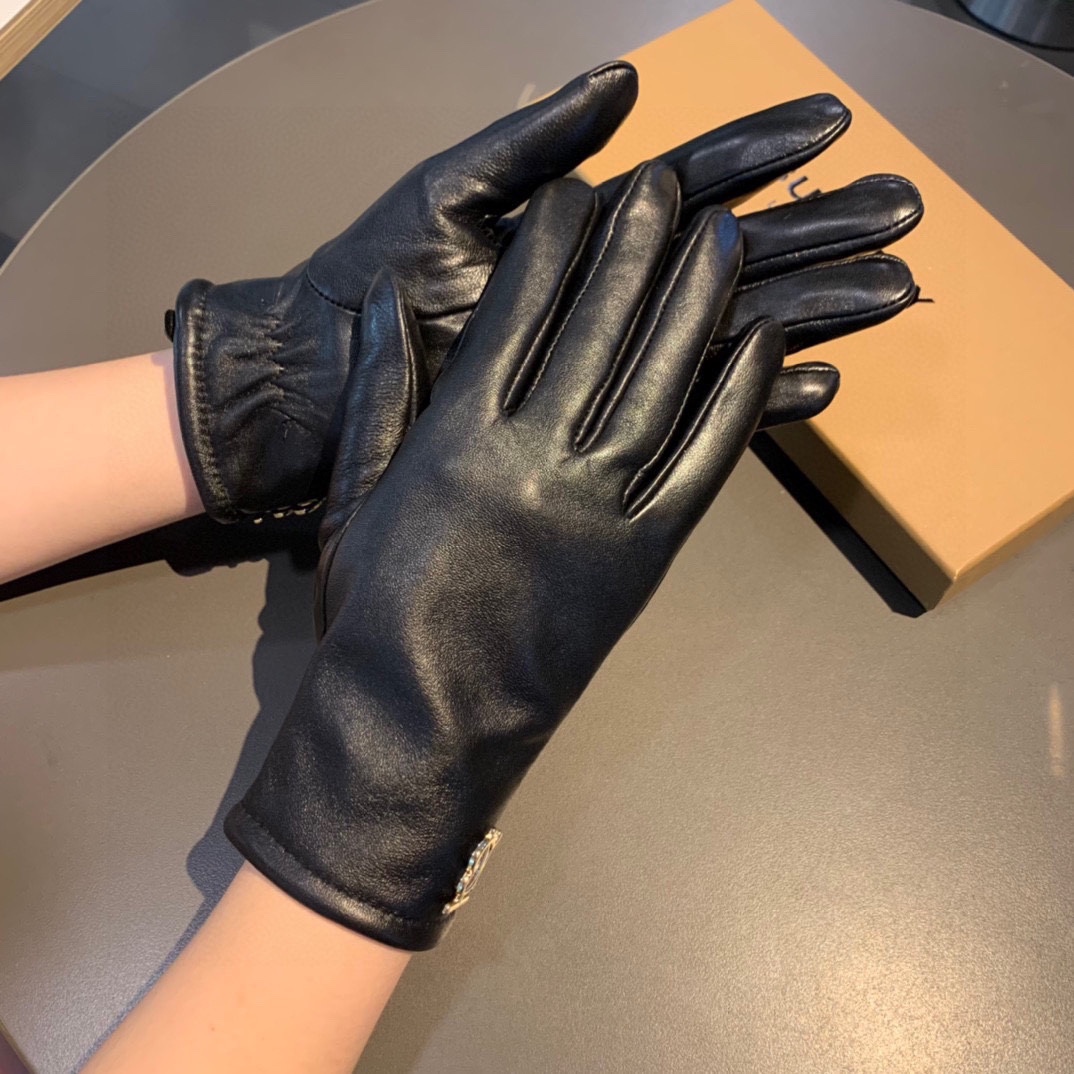 Bagsaaa Bv*b*rry Black Leather Gloves