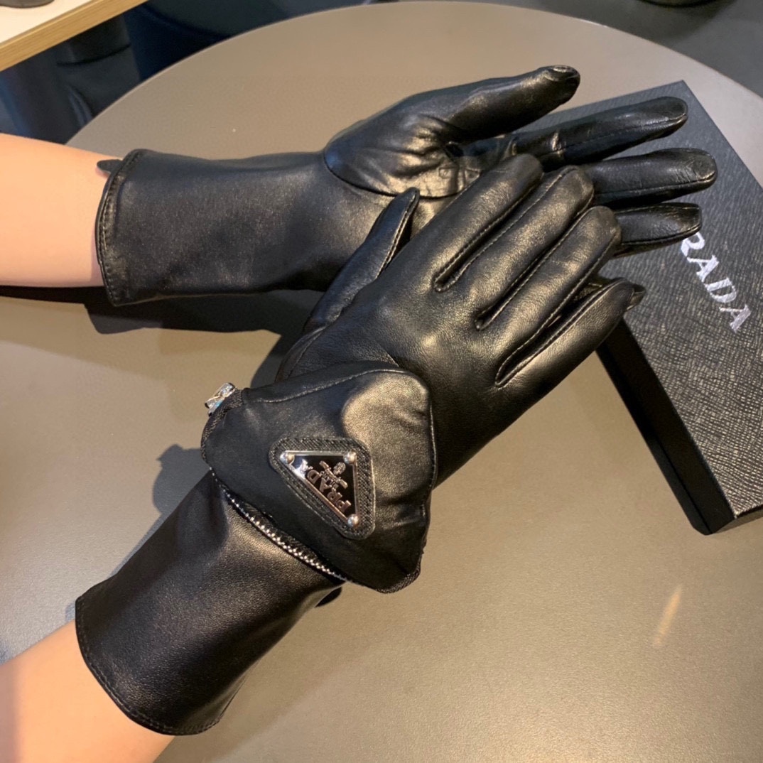 Bagsaaa Pra*a Nappa Leather Black Gloves With Pouch