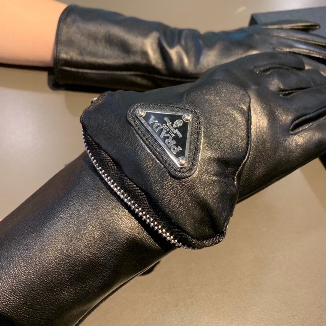 Bagsaaa Pra*a Nappa Leather Black Gloves With Pouch