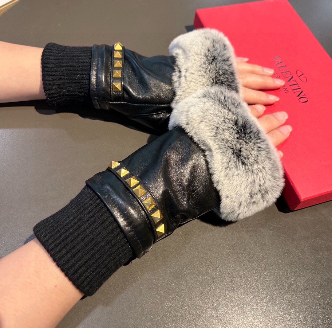 Bagsaaa Va1e*ntin0 Half Finger Fur Black Leather Gloves 