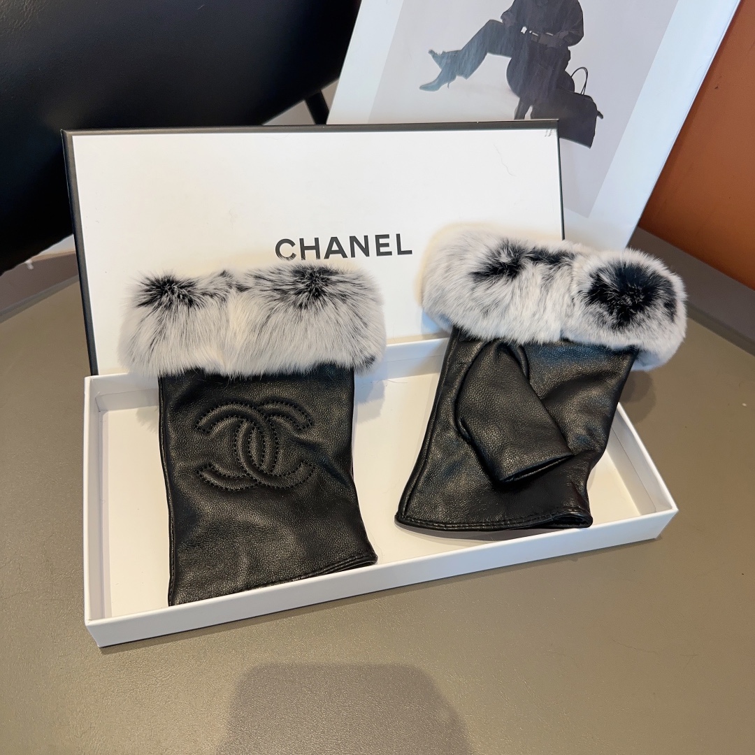 Bagsaaa Ch**el Half Finger White Fur Leather Gloves 02