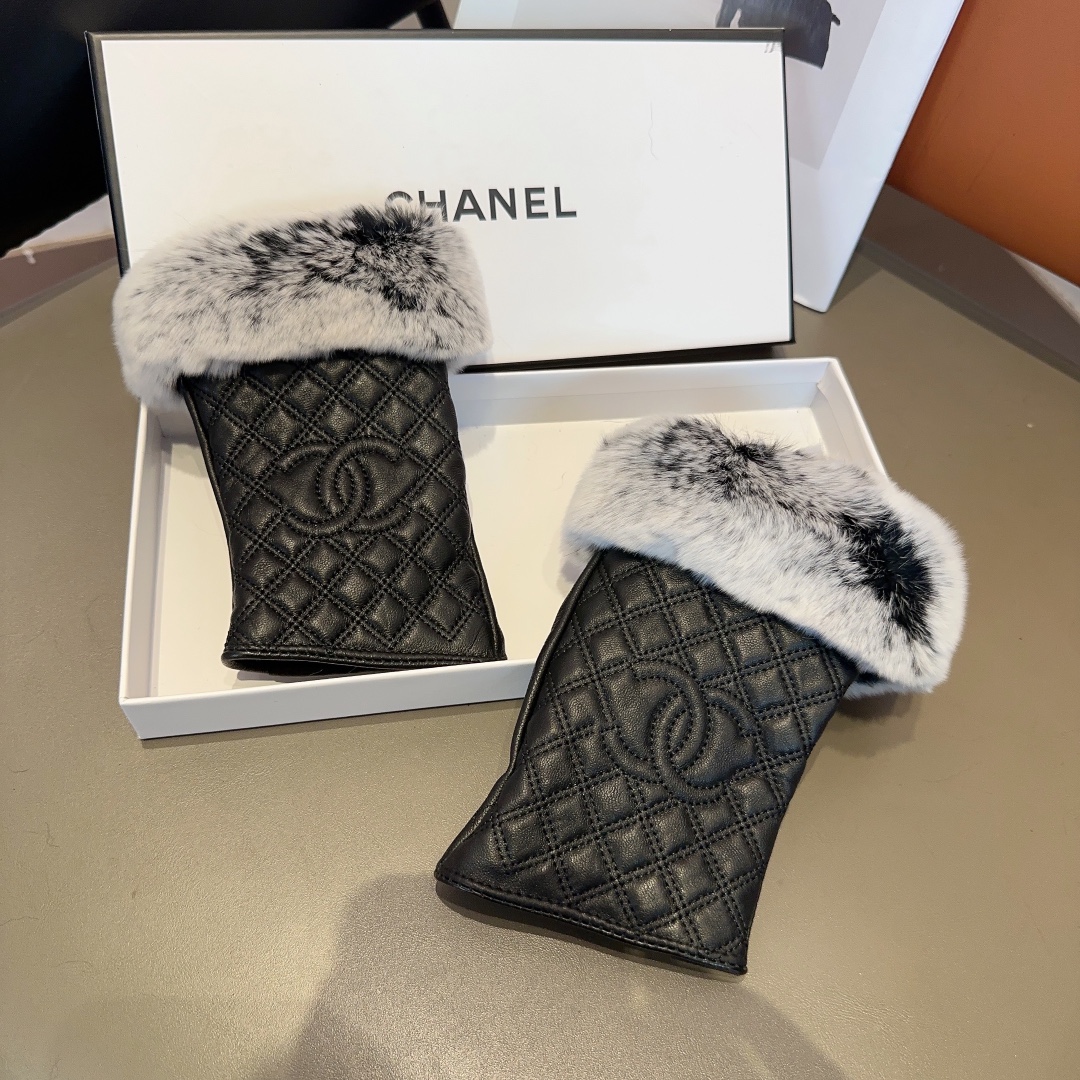 Bagsaaa Ch**el Half Finger White Fur Leather Gloves 04