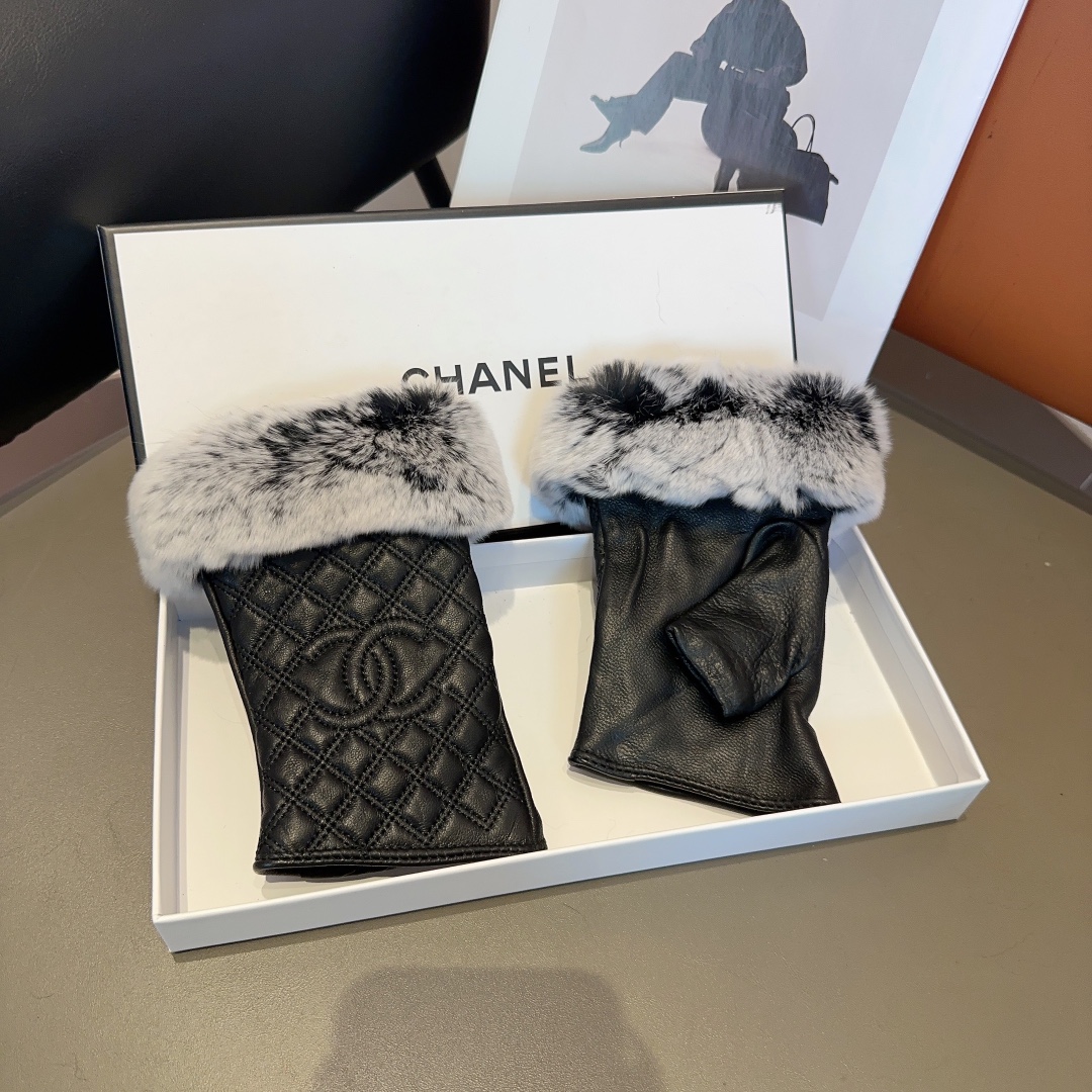 Bagsaaa Ch**el Half Finger White Fur Leather Gloves 04