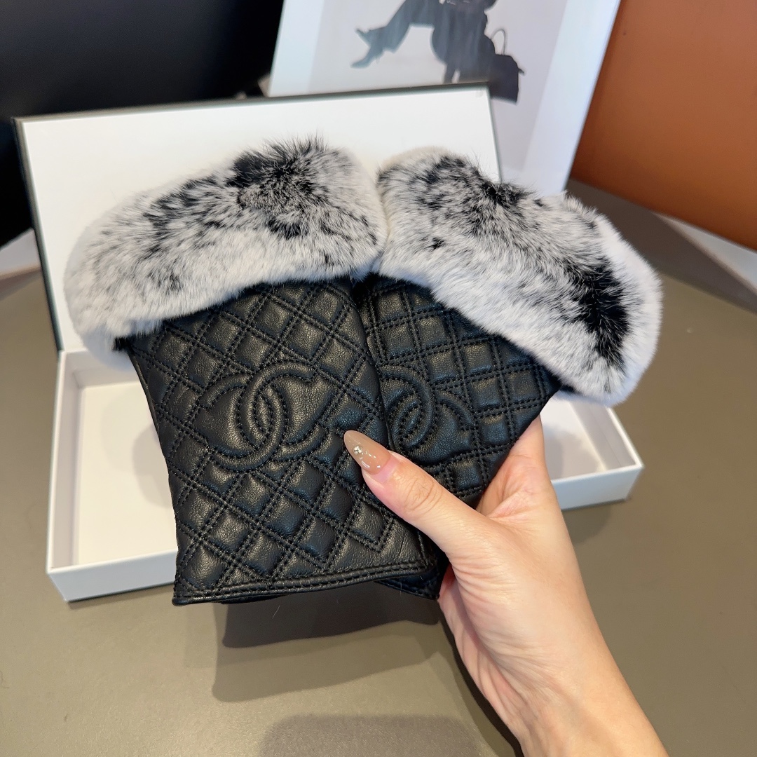 Bagsaaa Ch**el Half Finger White Fur Leather Gloves 04