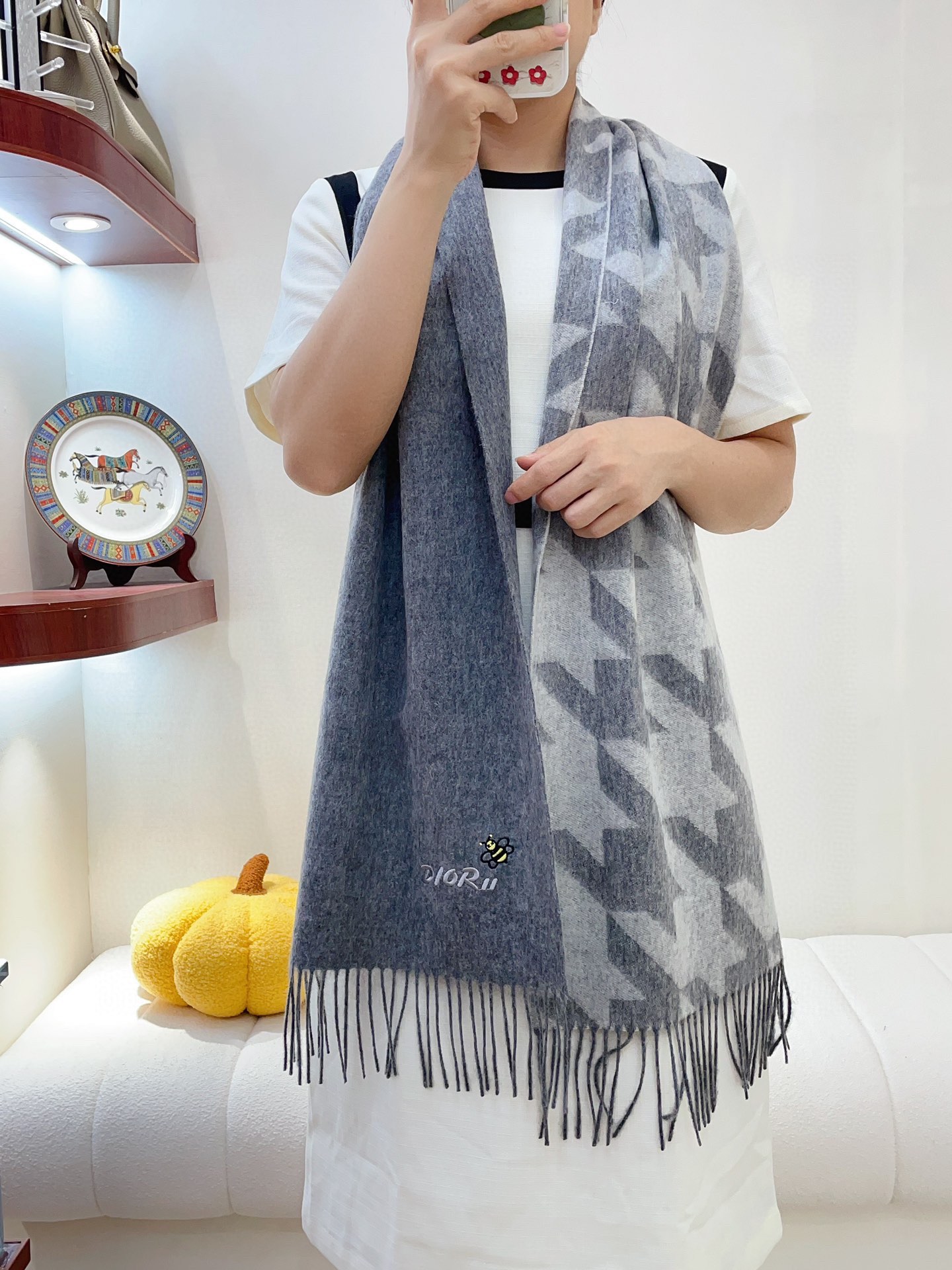 Bagsaaa D10r Scarf Houndstooth Pattern Grey - 35*180cm