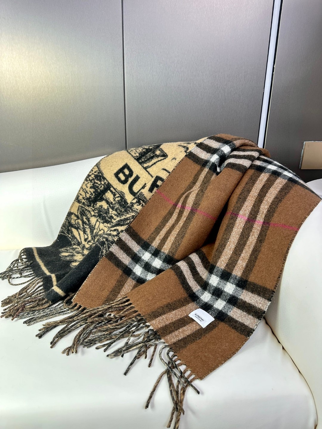 Bagsaaa Bv*b*rry Scarf Brown - 230cmx50cm