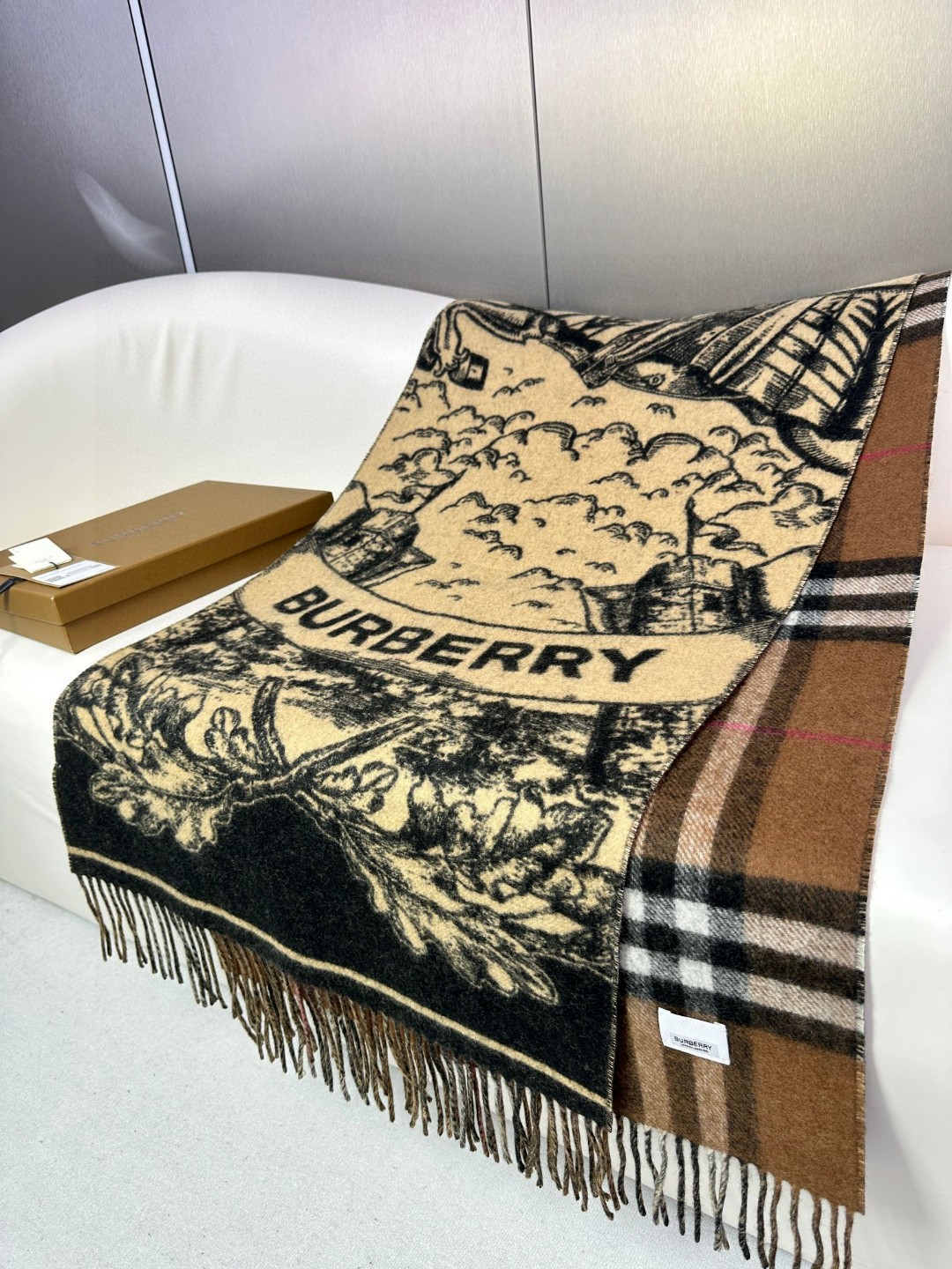 Bagsaaa Bv*b*rry Scarf Brown - 230cmx50cm
