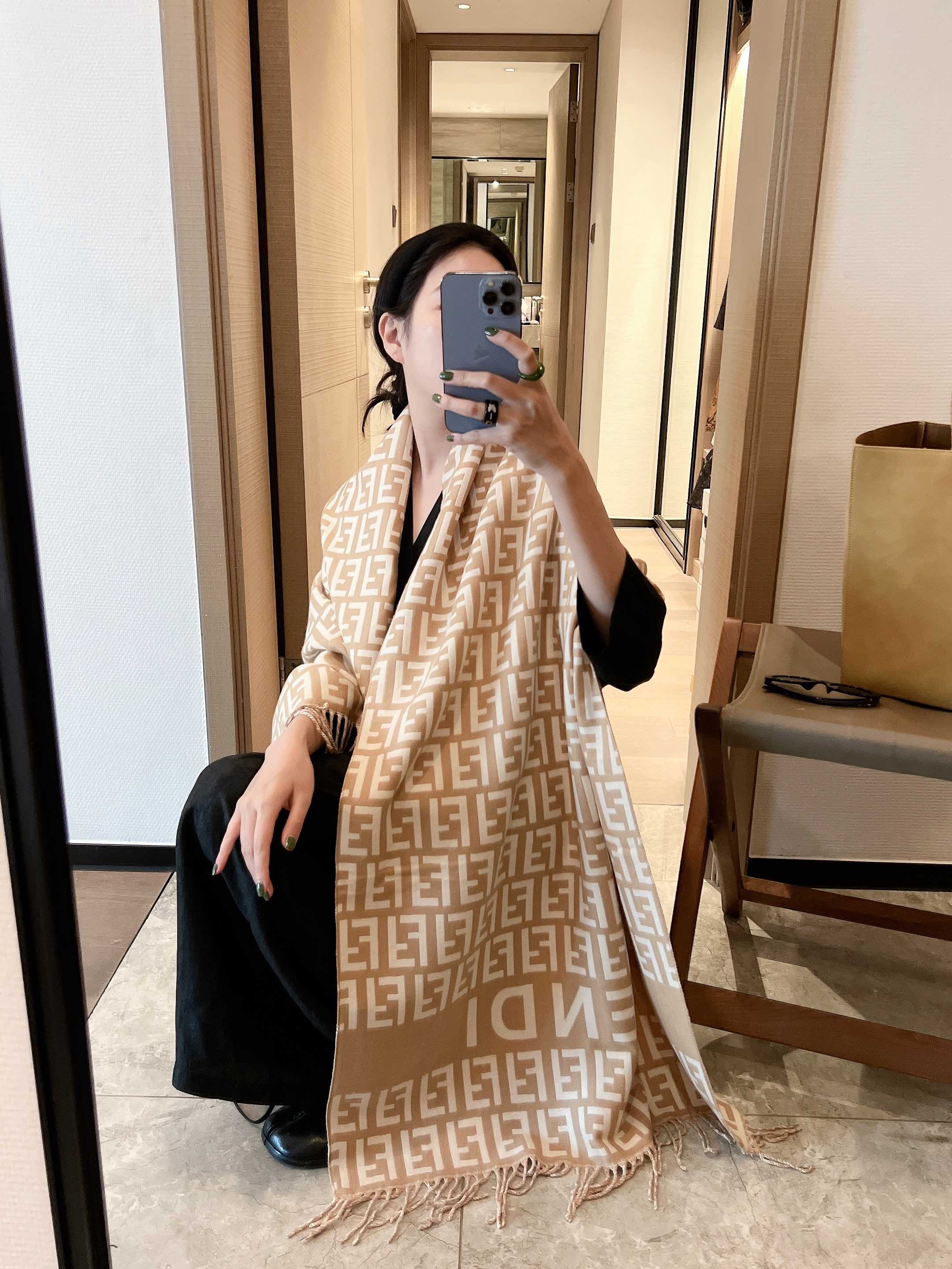 Bagsaaa F**di Scarf 5 colors -180x65cm