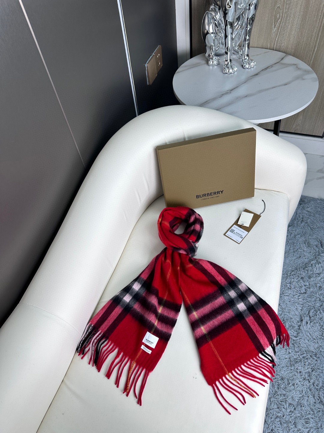 Bagsaaa Bv*b*rry Red Striped Scarf