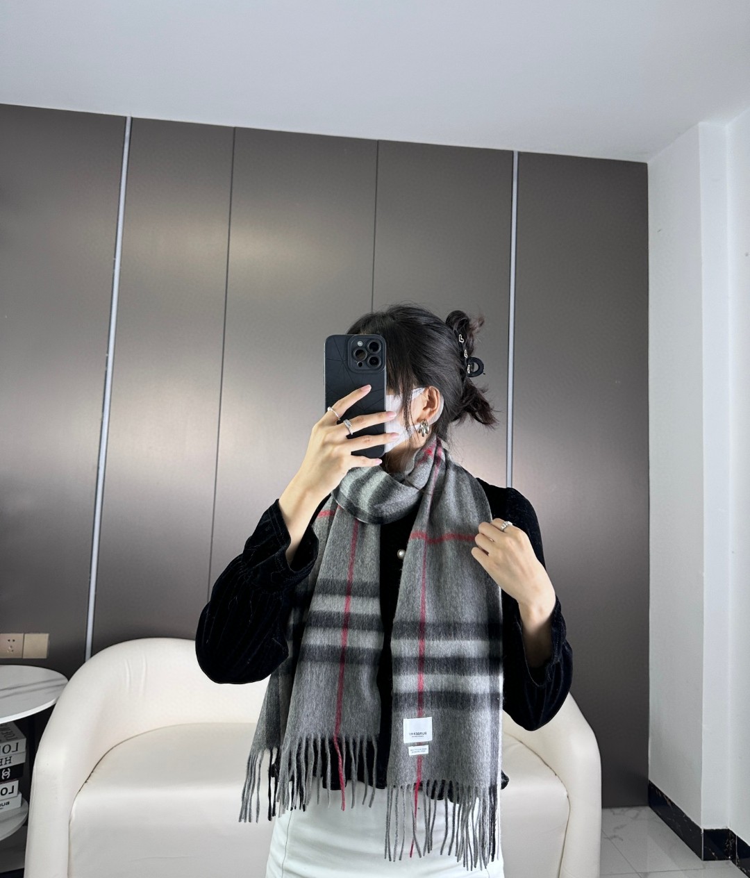 Bagsaaa Bv*b*rry Grey Striped Scarf