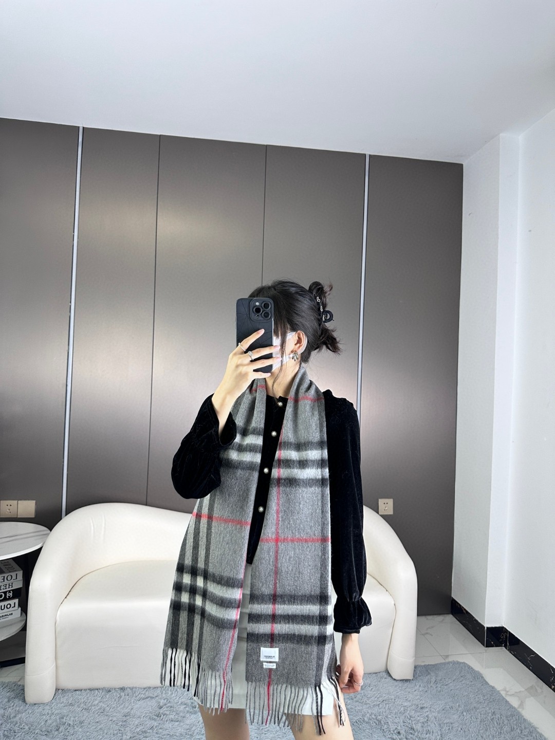 Bagsaaa Bv*b*rry Grey Striped Scarf