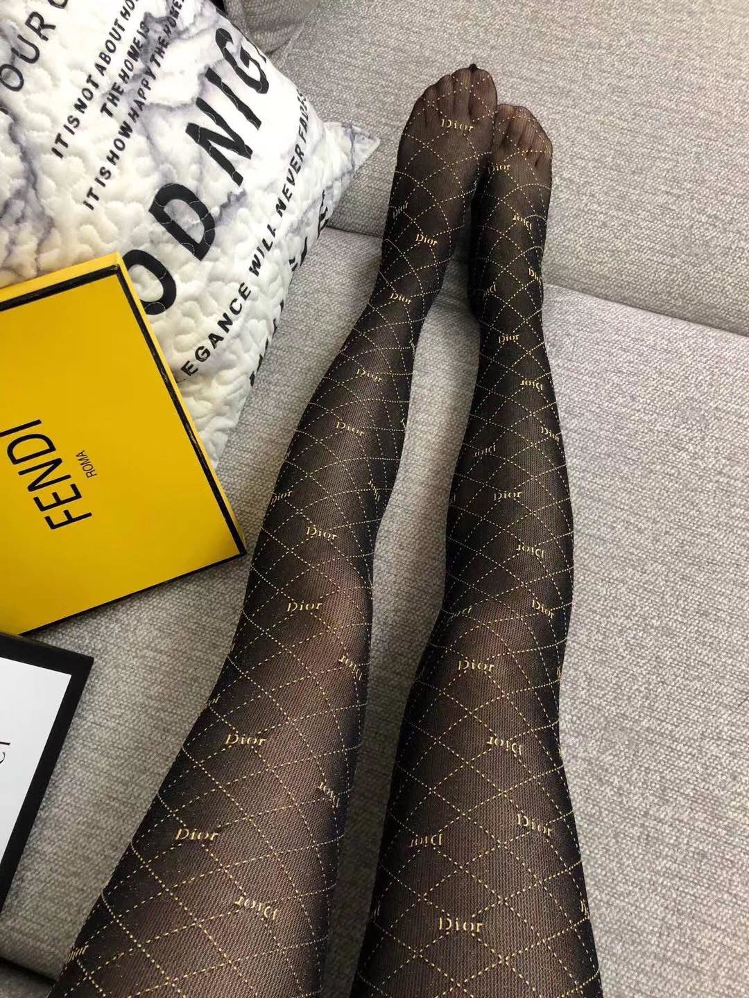 Bagsaaa D10r Black Tights With Gold Lines