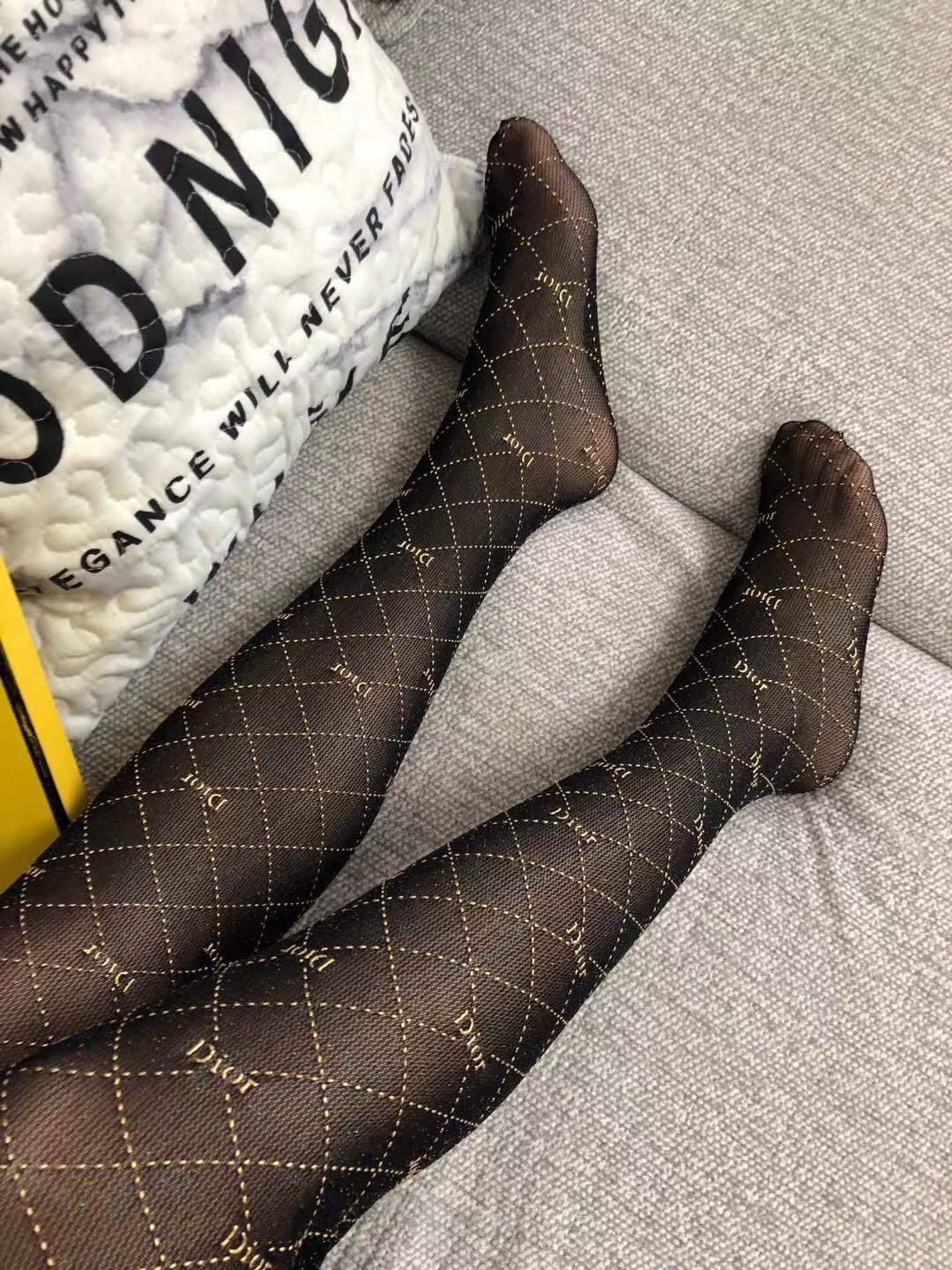Bagsaaa D10r Black Tights With Gold Lines