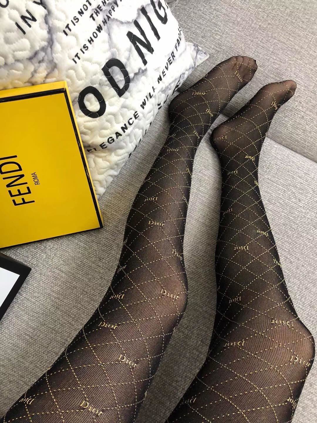 Bagsaaa D10r Black Tights With Gold Lines