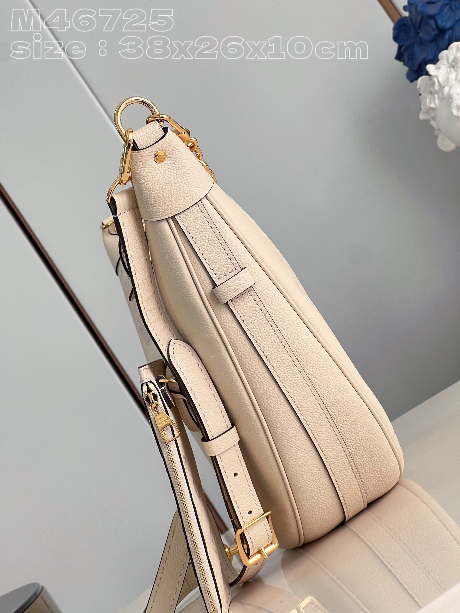 Bagsaaa L0vis Vvtt0n Loop Hobo Monogram Empreinte Cream - 38x26x10cm