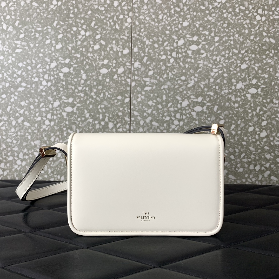 Bagsaaa Va1e*ntin0 Garavani Small Shoulder Letter Bag White - 19x12x6cm