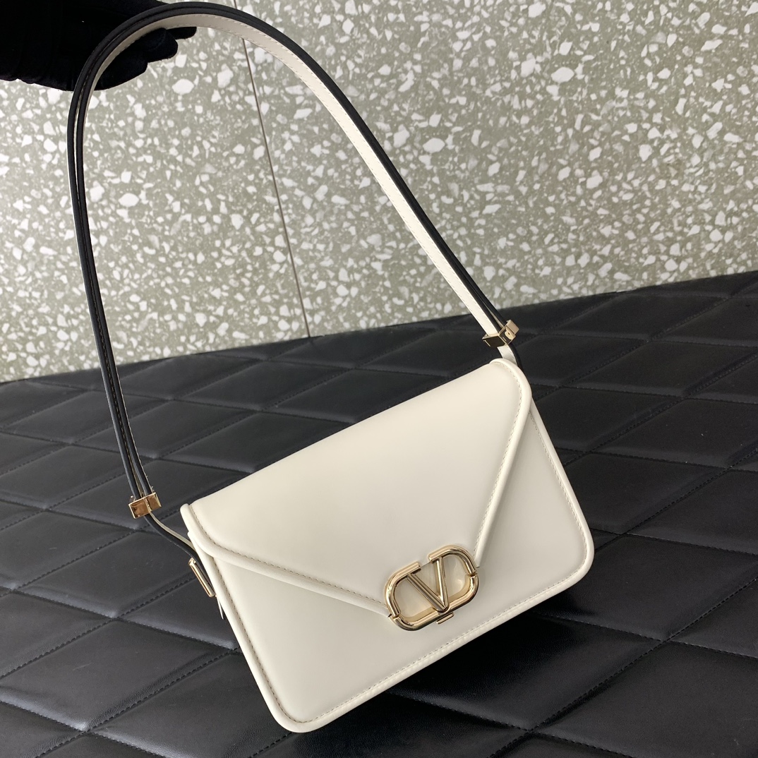Bagsaaa Va1e*ntin0 Garavani Small Shoulder Letter Bag White - 19x12x6cm