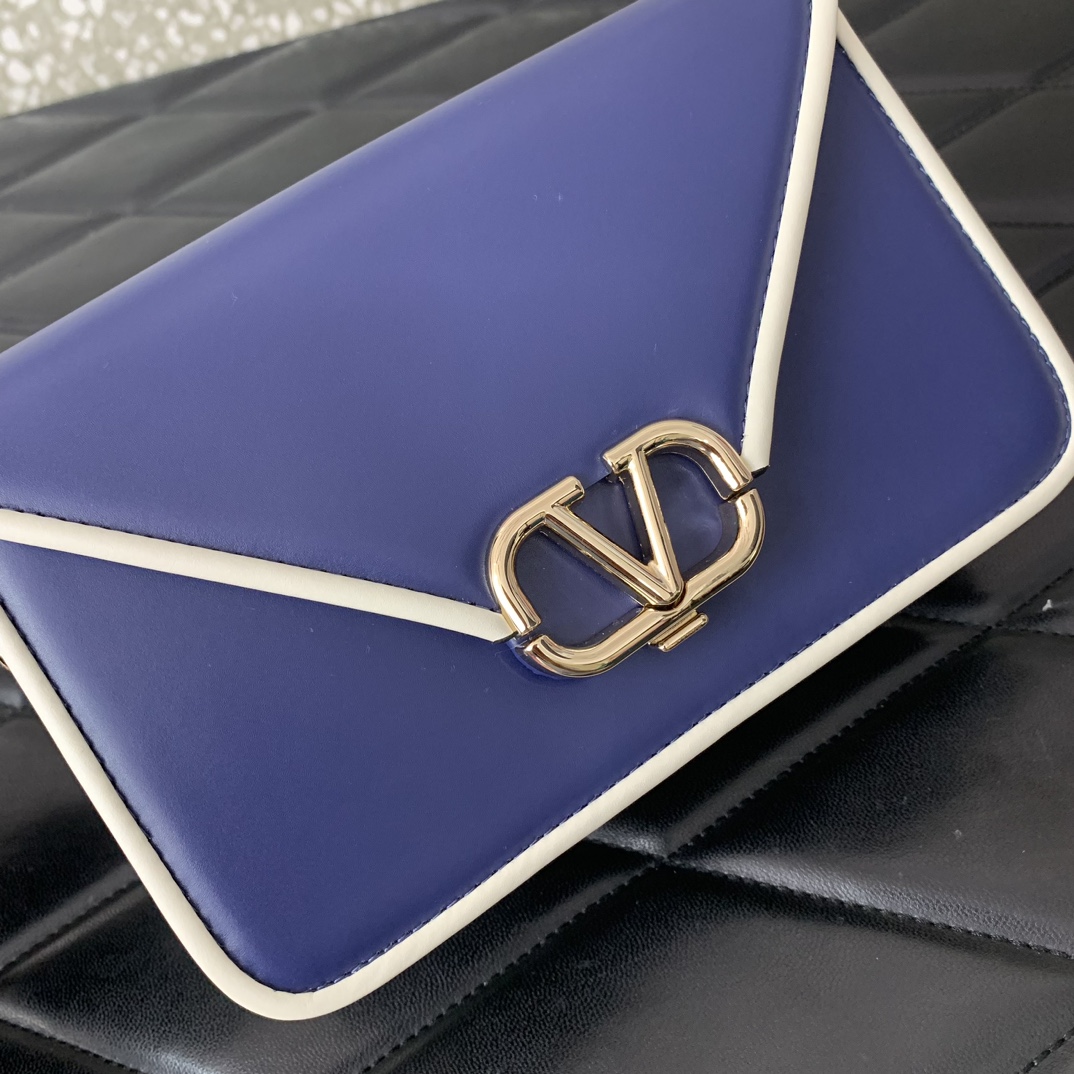 Bagsaaa Va1e*ntin0 Garavani Small Shoulder Letter Bag Blue - 19x12x6cm