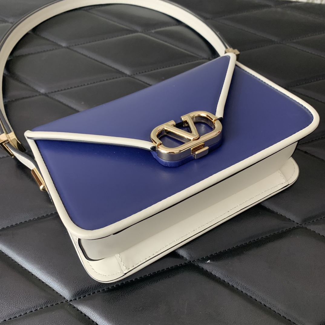 Bagsaaa Va1e*ntin0 Garavani Small Shoulder Letter Bag Blue - 19x12x6cm