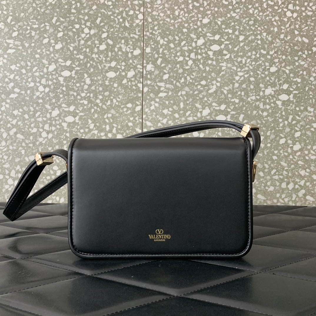 Bagsaaa Va1e*ntin0 Garavani Small Shoulder Letter Bag Black - 19x12x6cm