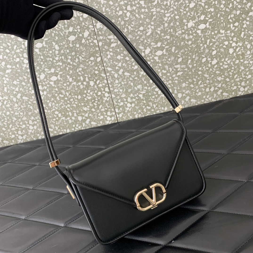 Bagsaaa Va1e*ntin0 Garavani Small Shoulder Letter Bag Black - 19x12x6cm