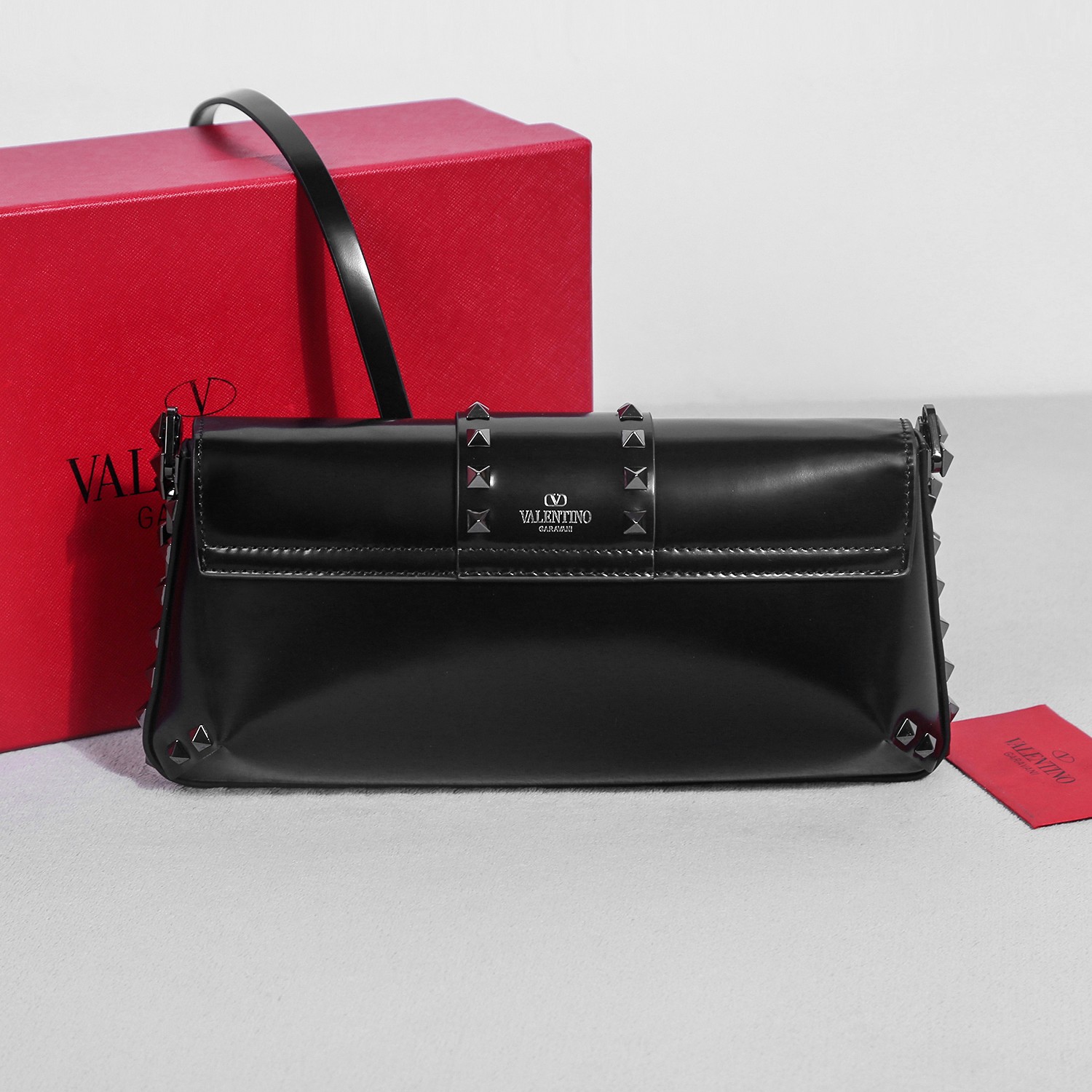 Bagsaaa Va1e*ntin0 Garavani Rockstud Shoulder Black Bag - 26x13 x7cm