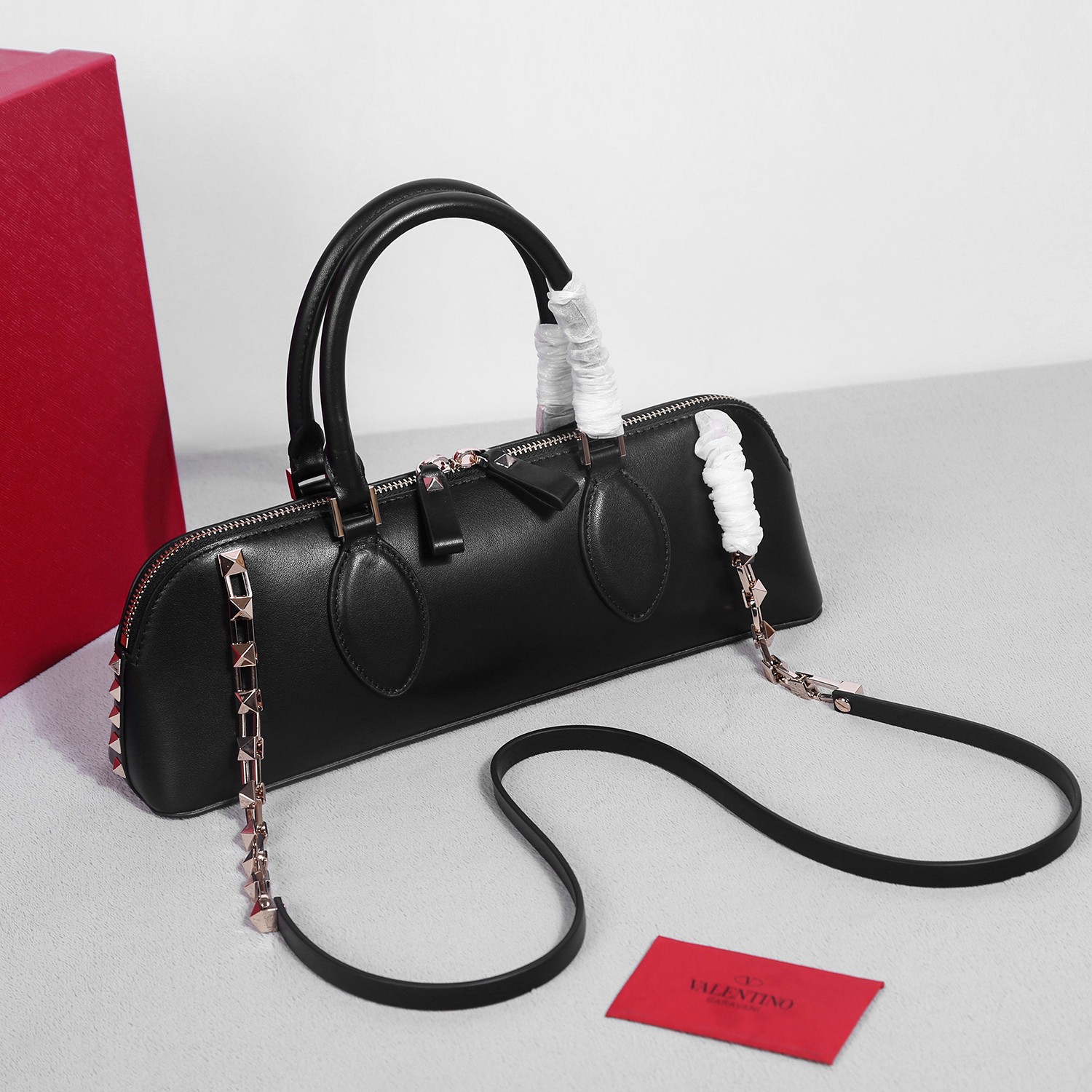 Bagsaaa Va1e*ntin0 garavani Rockstud E/W Calfskin Handbag Black -26 x 13 x 7cm