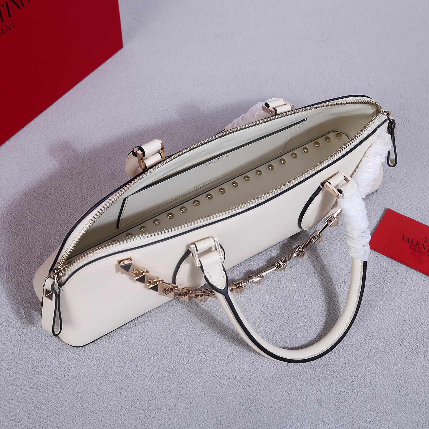 Bagsaaa Va1e*ntin0 garavani Rockstud E/W Calfskin Handbag White - 26 x 13 x 7cm