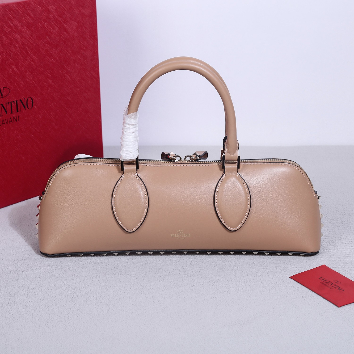 Bagsaaa Va1e*ntin0 garavani Rockstud E/W Calfskin Handbag Beige - 26 x 13 x 7cm