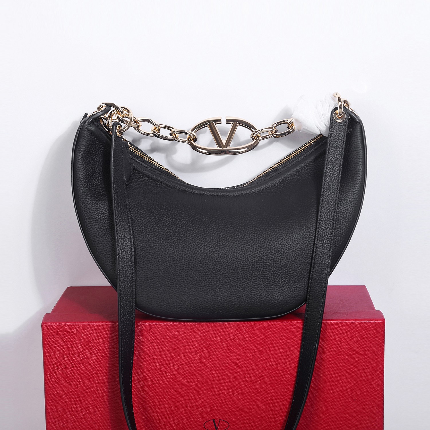 Bagsaaa Va1e*ntin0 Small Vlogo Moon Hobo Bag In Leather With Chain Black - 29x 23x11cm