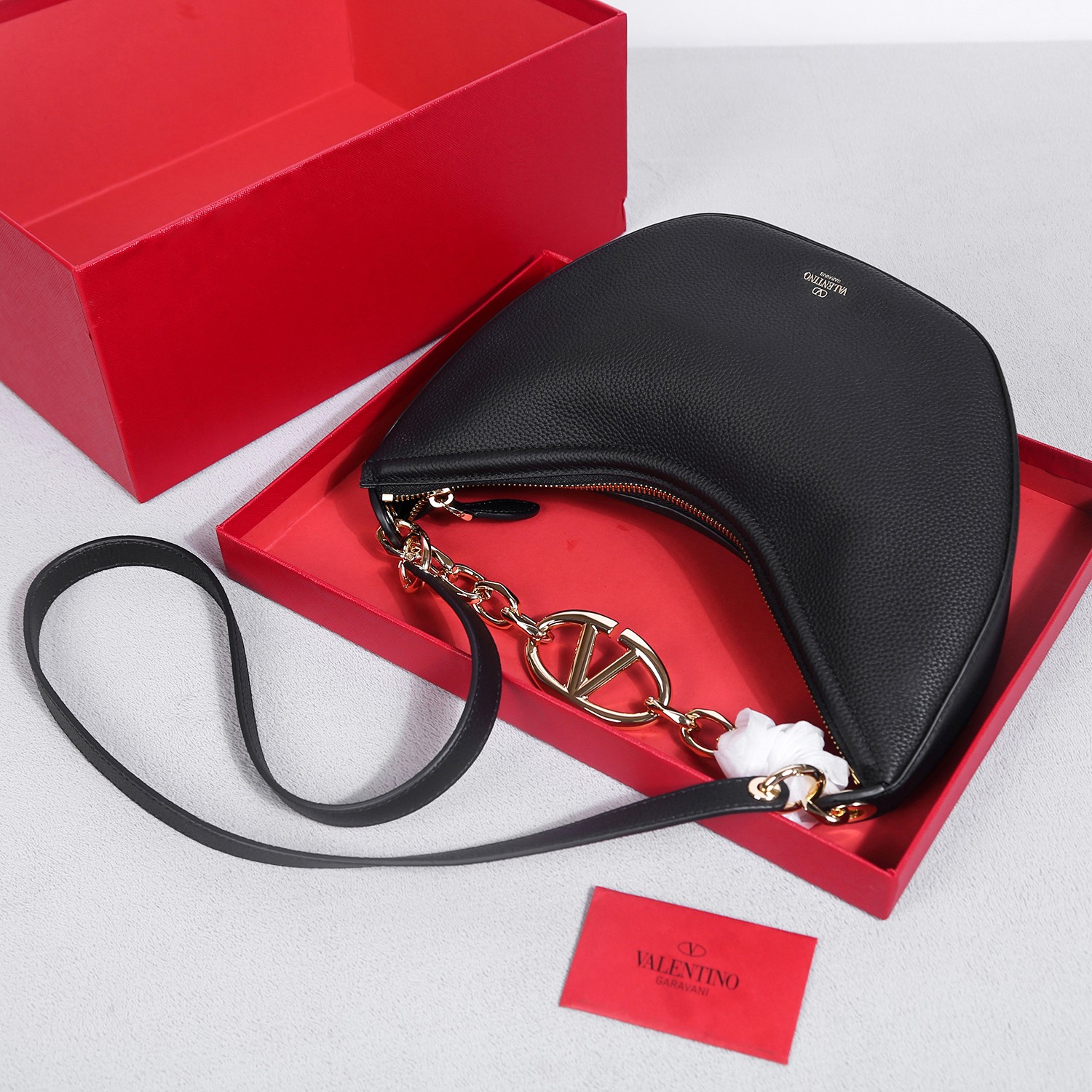 Bagsaaa Va1e*ntin0 Small Vlogo Moon Hobo Bag In Leather With Chain Black - 29x 23x11cm