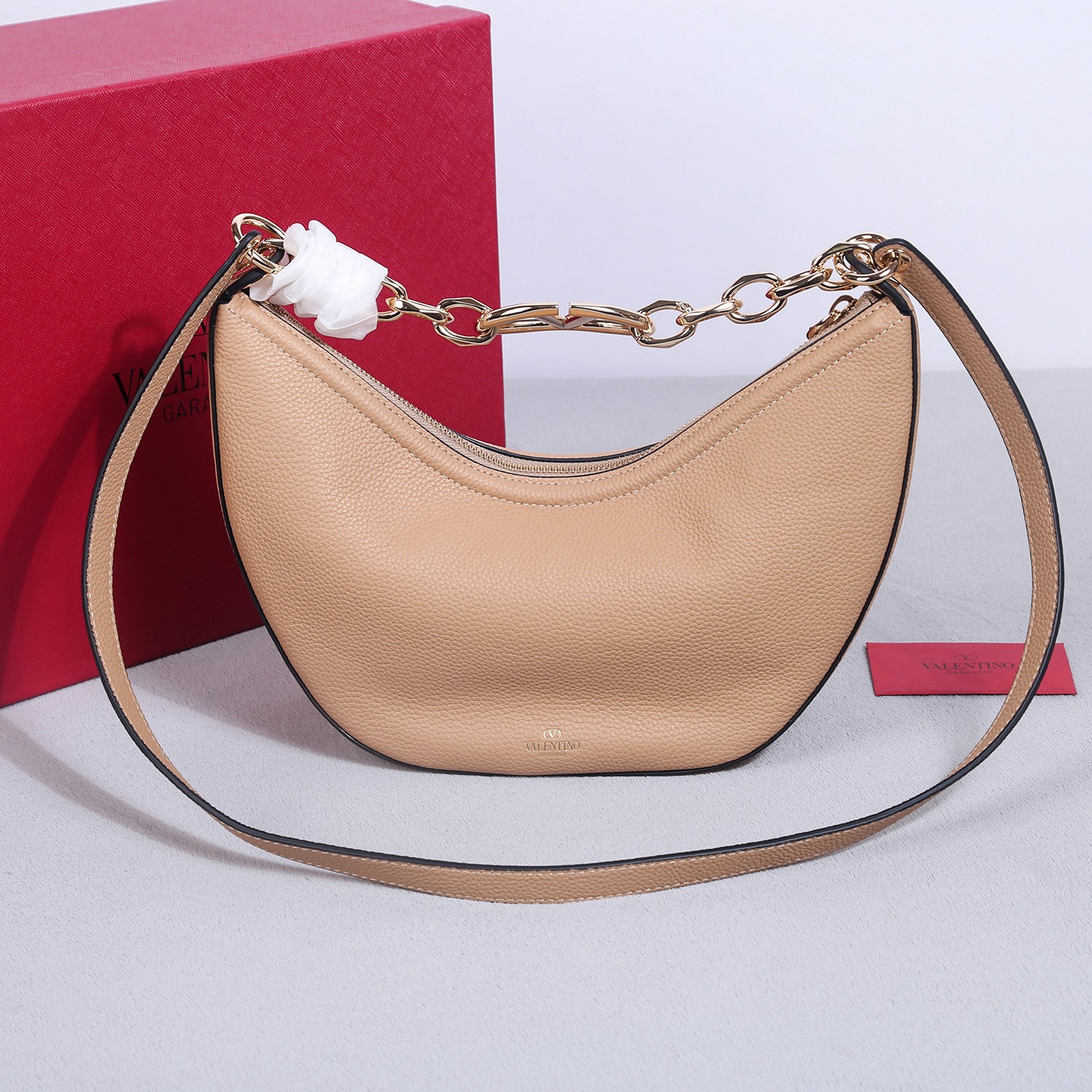Bagsaaa Va1e*ntin0 Small Vlogo Moon Hobo Bag In Leather With Chain Beige - 29x 23x11cm