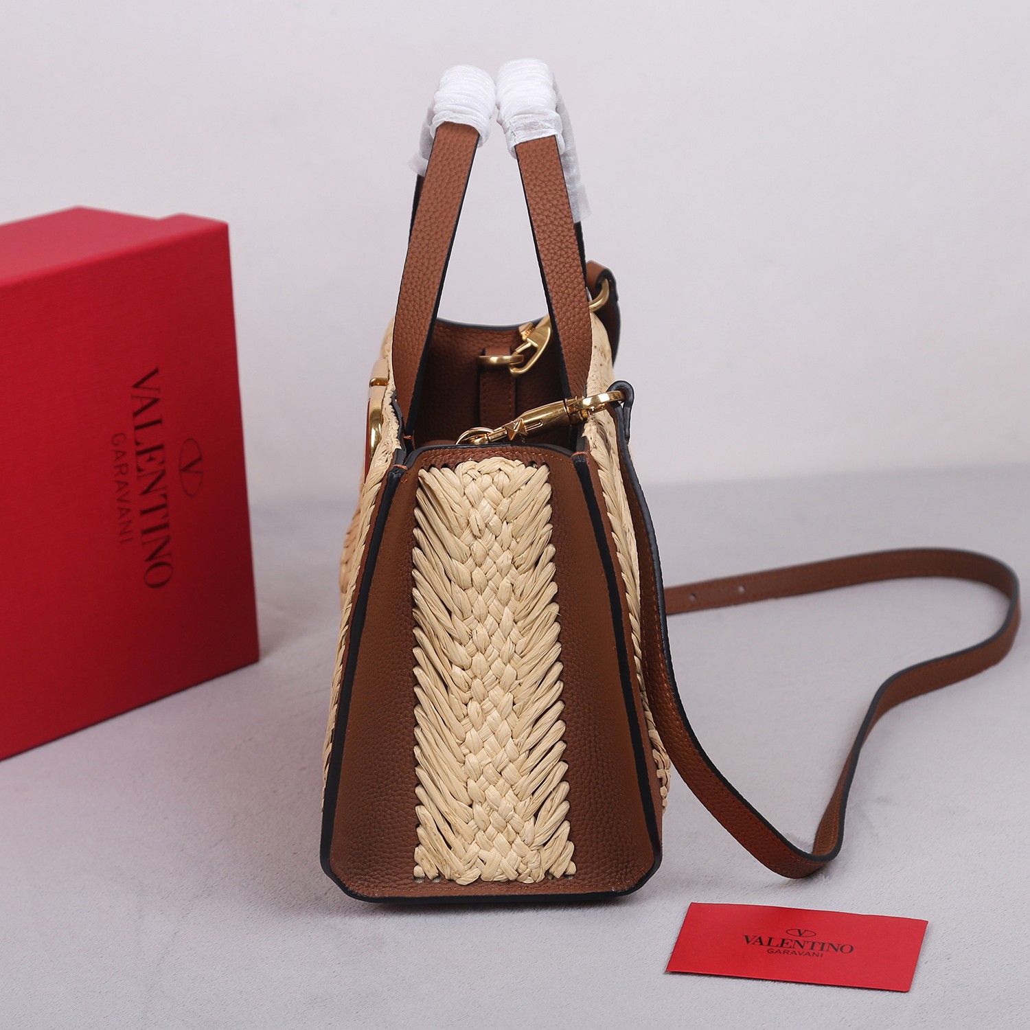 Bagsaaa Va1e*ntin0 Garavani Medium Straw Beige Tote - 27x11x18cm