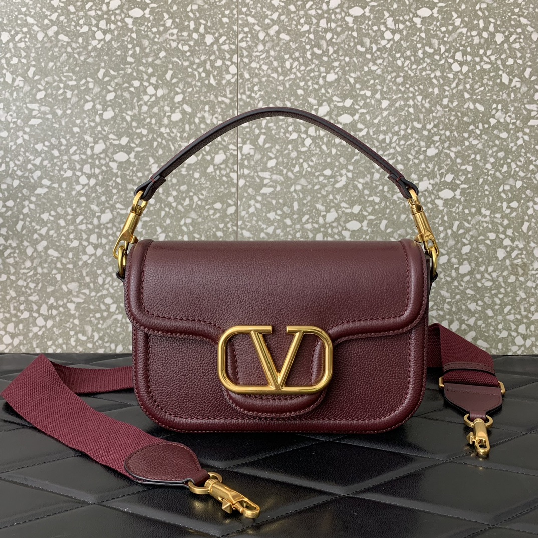 Bagsaaa Va1e*ntin0 Garavani Alltime leather shoulder bag burgundy - 23.5x18x8cm