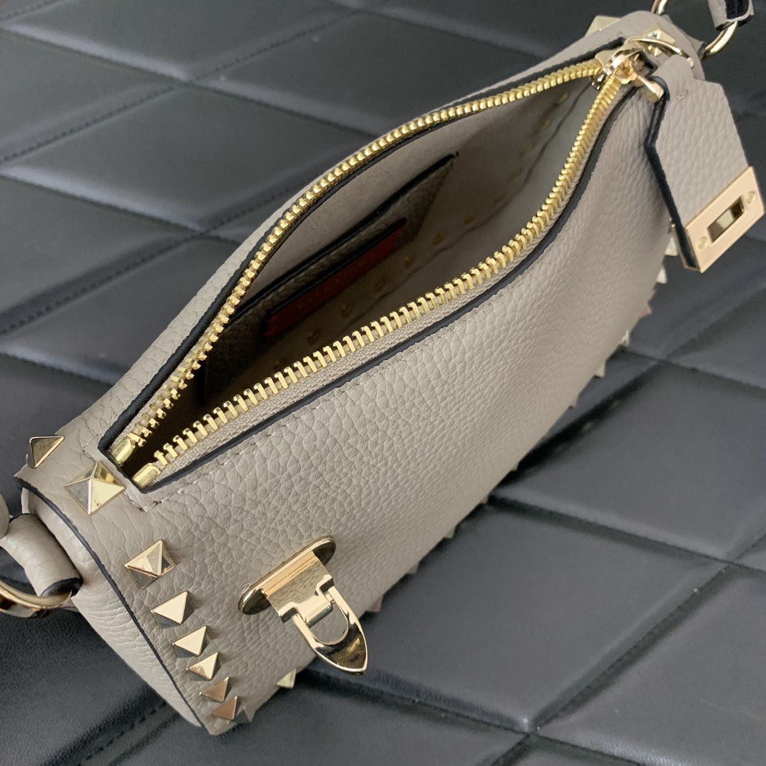 Bagsaaa Va1e*ntin0 Garavani Small Rockstud Grainy Calfskin Crossbody Bag Grey - 19x13x7cm