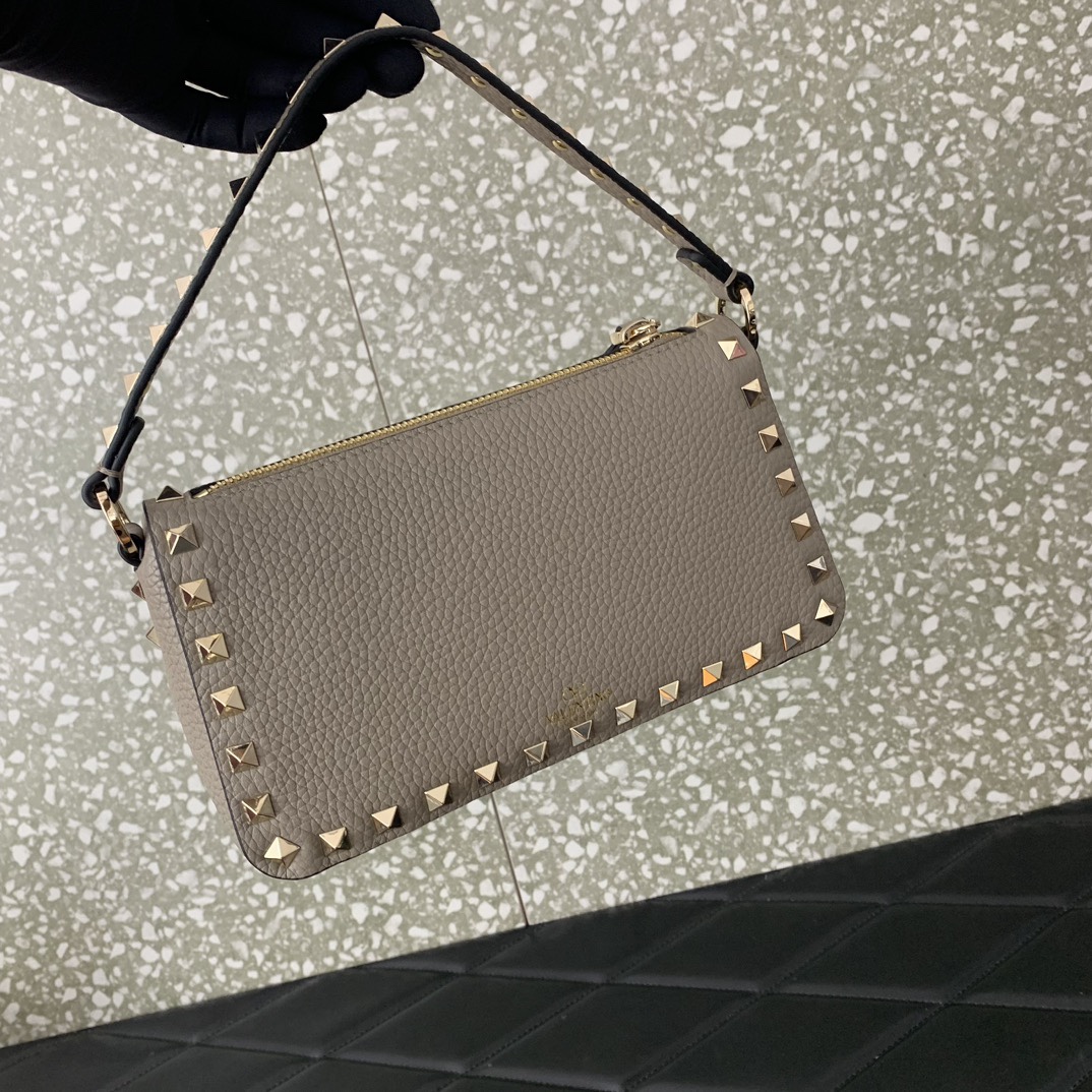 Bagsaaa Va1e*ntin0 Garavani Small Rockstud Grainy Calfskin Crossbody Bag Grey - 19x13x7cm