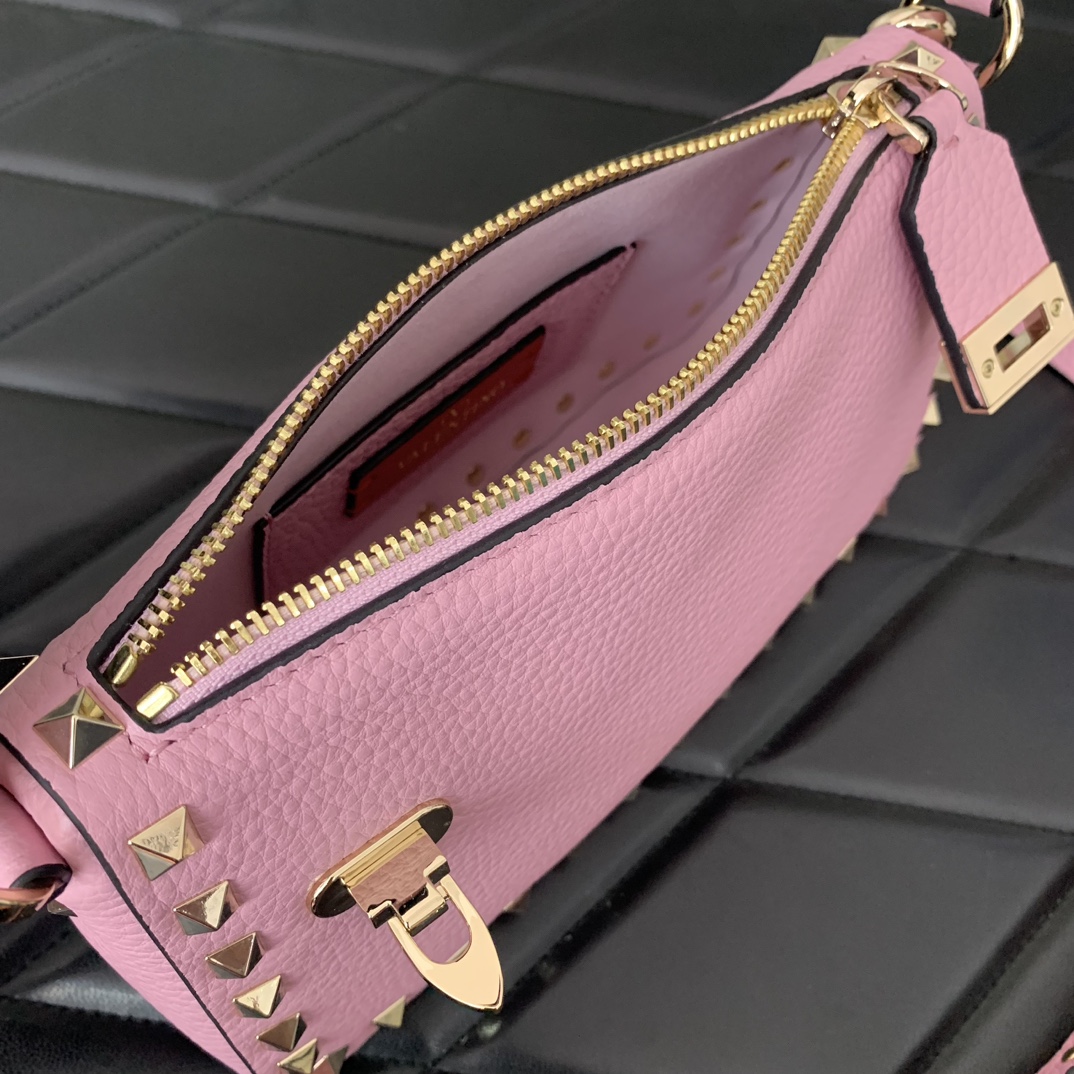 Bagsaaa Va1e*ntin0 Garavani Small Rockstud Grainy Calfskin Crossbody Bag Pink - 19x13x7cm