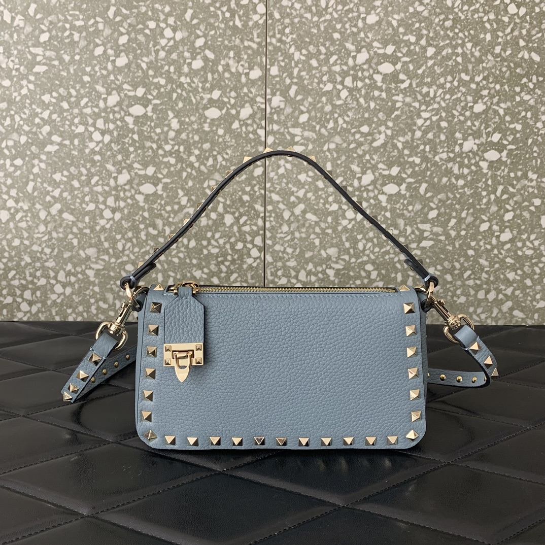 Bagsaaa Va1e*ntin0 Garavani Small Rockstud Grainy Calfskin Crossbody Bag Blue - 19x13x7cm