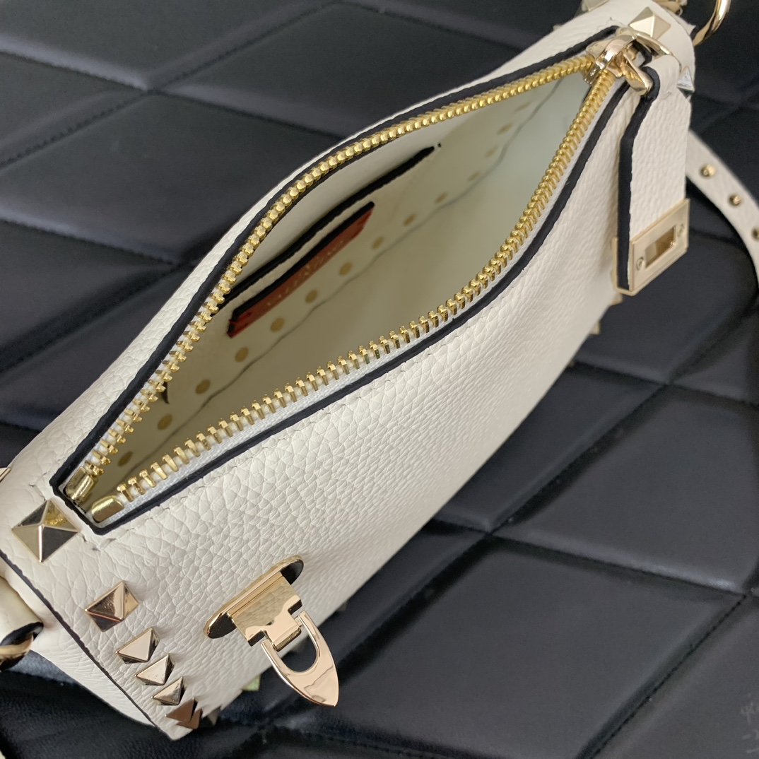Bagsaaa Va1e*ntin0 Garavani Small Rockstud Grainy Calfskin Crossbody Bag White - 19x13x7cm